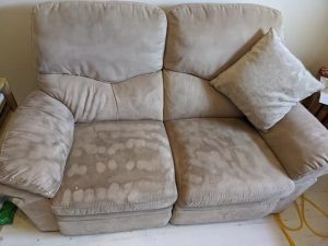 picture of a dirty sofa